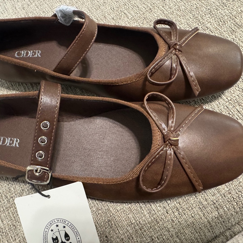 Mary Jane’s, square toe